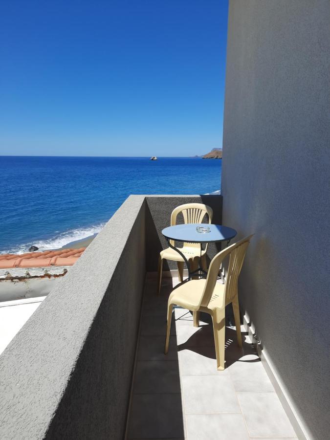 Voula Beach Léntas Dış mekan fotoğraf